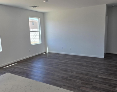 275 W Sonoran Vista Circle - Photo Thumbnail 5
