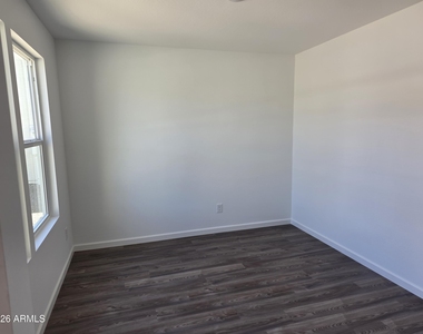 275 W Sonoran Vista Circle - Photo Thumbnail 1