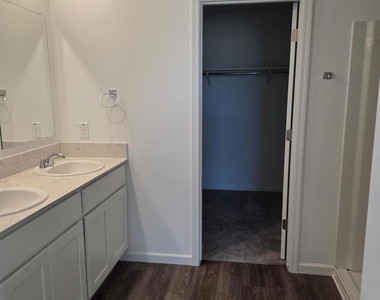 275 W Sonoran Vista Circle - Photo Thumbnail 18