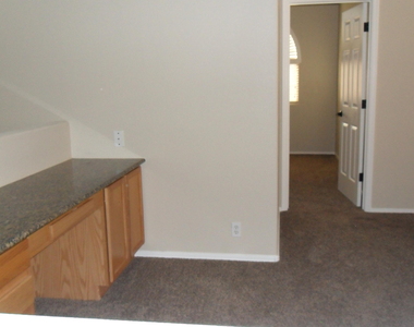 9008 W Quail Avenue - Photo Thumbnail 13