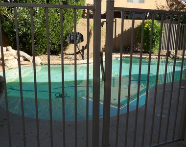 9008 W Quail Avenue - Photo Thumbnail 23