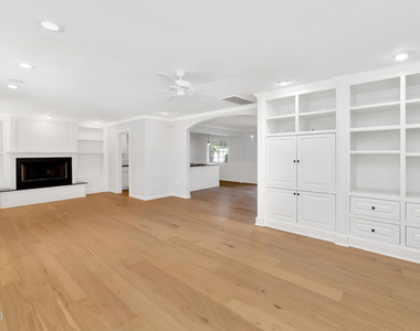 4621 N 43rd Street - Photo Thumbnail 2