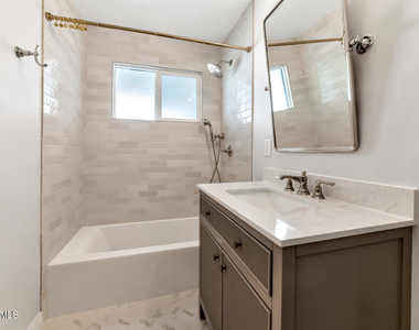 4621 N 43rd Street - Photo Thumbnail 15