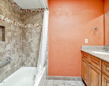 4809 E Euclid Avenue - Photo Thumbnail 13