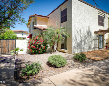 4809 E Euclid Avenue - Photo Thumbnail 16