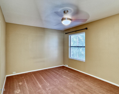 4809 E Euclid Avenue - Photo Thumbnail 10
