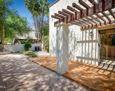 4809 E Euclid Avenue - Photo Thumbnail 18