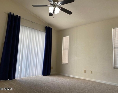 8972 W Lisbon Lane - Photo Thumbnail 19