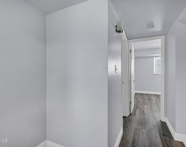 14 E Hermosa Drive - Photo Thumbnail 17