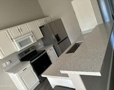 255 S Kyrene Road - Photo Thumbnail 4