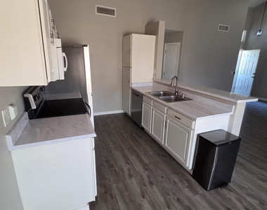 255 S Kyrene Road - Photo Thumbnail 9