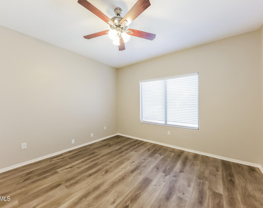 14535 N 87th Drive - Photo Thumbnail 11