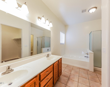 14535 N 87th Drive - Photo Thumbnail 9