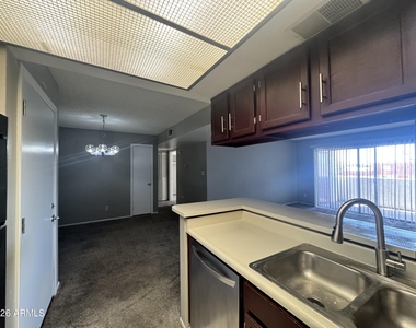 4730 W Northern Avenue - Photo Thumbnail 2
