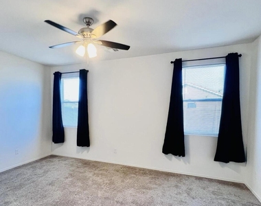 21612 W Kimberly Drive - Photo Thumbnail 4