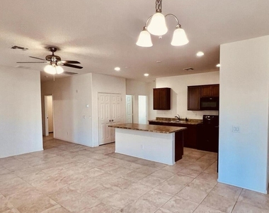 21612 W Kimberly Drive - Photo Thumbnail 3