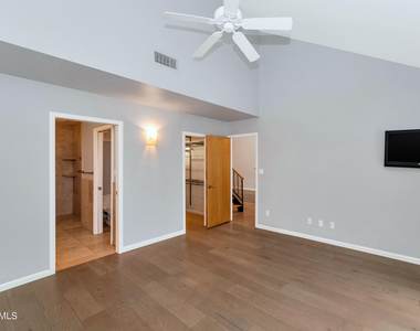 7113 E Arlington Road - Photo Thumbnail 9