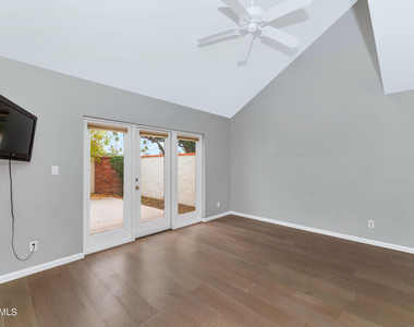 7113 E Arlington Road - Photo Thumbnail 10