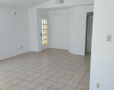 4239 E Contessa Street - Photo Thumbnail 1
