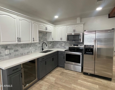 423 S Terry Lane - Photo Thumbnail 6