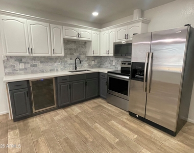 423 S Terry Lane - Photo Thumbnail 5