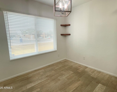 423 S Terry Lane - Photo Thumbnail 4