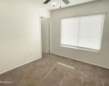423 S Terry Lane - Photo Thumbnail 13