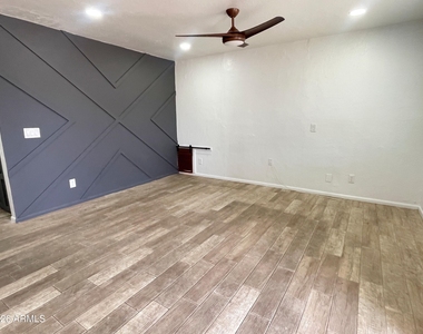423 S Terry Lane - Photo Thumbnail 2