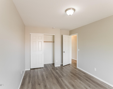 14945 N 172nd Lane - Photo Thumbnail 10