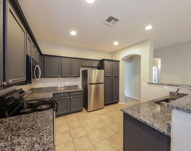 26910 N 84th Lane - Photo Thumbnail 4