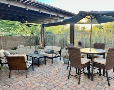 21624 N 46th Place - Photo Thumbnail 15