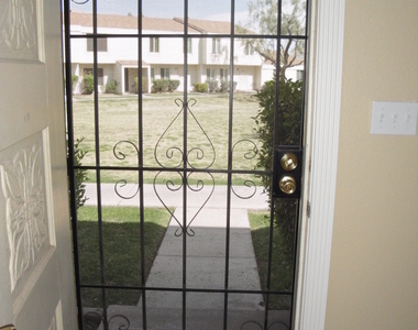 6523 S La Corta Drive - Photo Thumbnail 3
