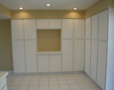 6523 S La Corta Drive - Photo Thumbnail 1