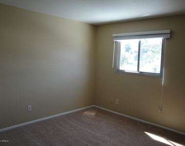 6523 S La Corta Drive - Photo Thumbnail 10