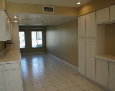 6523 S La Corta Drive - Photo Thumbnail 7