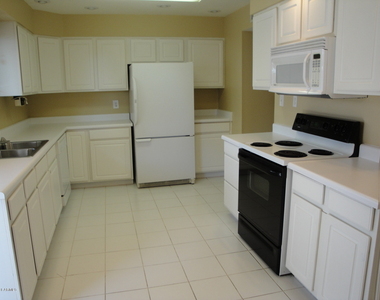 6523 S La Corta Drive - Photo Thumbnail 14