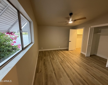 5420 N Granite Reef Road N - Photo Thumbnail 11