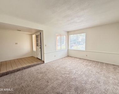 1016 W Nido Avenue - Photo Thumbnail 5