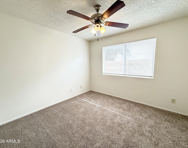 1016 W Nido Avenue - Photo Thumbnail 16