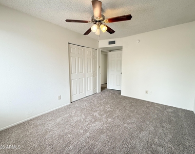 1016 W Nido Avenue - Photo Thumbnail 19