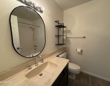 1016 W Nido Avenue - Photo Thumbnail 22
