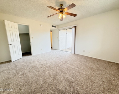 1016 W Nido Avenue - Photo Thumbnail 13