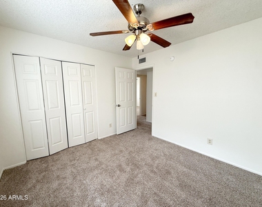 1016 W Nido Avenue - Photo Thumbnail 17