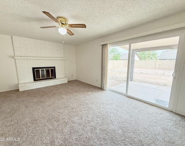 1016 W Nido Avenue - Photo Thumbnail 8