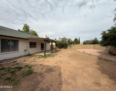 1016 W Nido Avenue - Photo Thumbnail 24