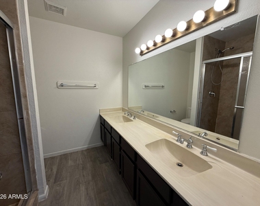 1016 W Nido Avenue - Photo Thumbnail 15