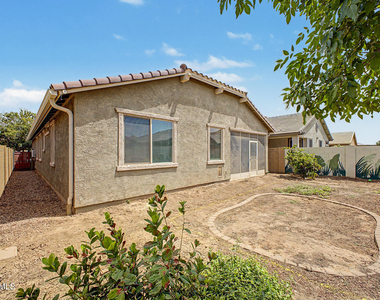 327 W Tamarack Drive - Photo Thumbnail 30