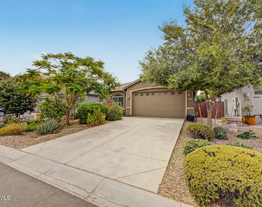 327 W Tamarack Drive - Photo Thumbnail 32