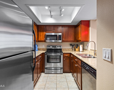 11011 N 92nd Street - Photo Thumbnail 13