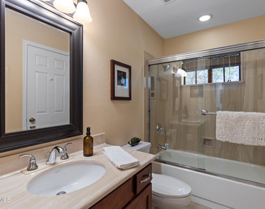 11011 N 92nd Street - Photo Thumbnail 15